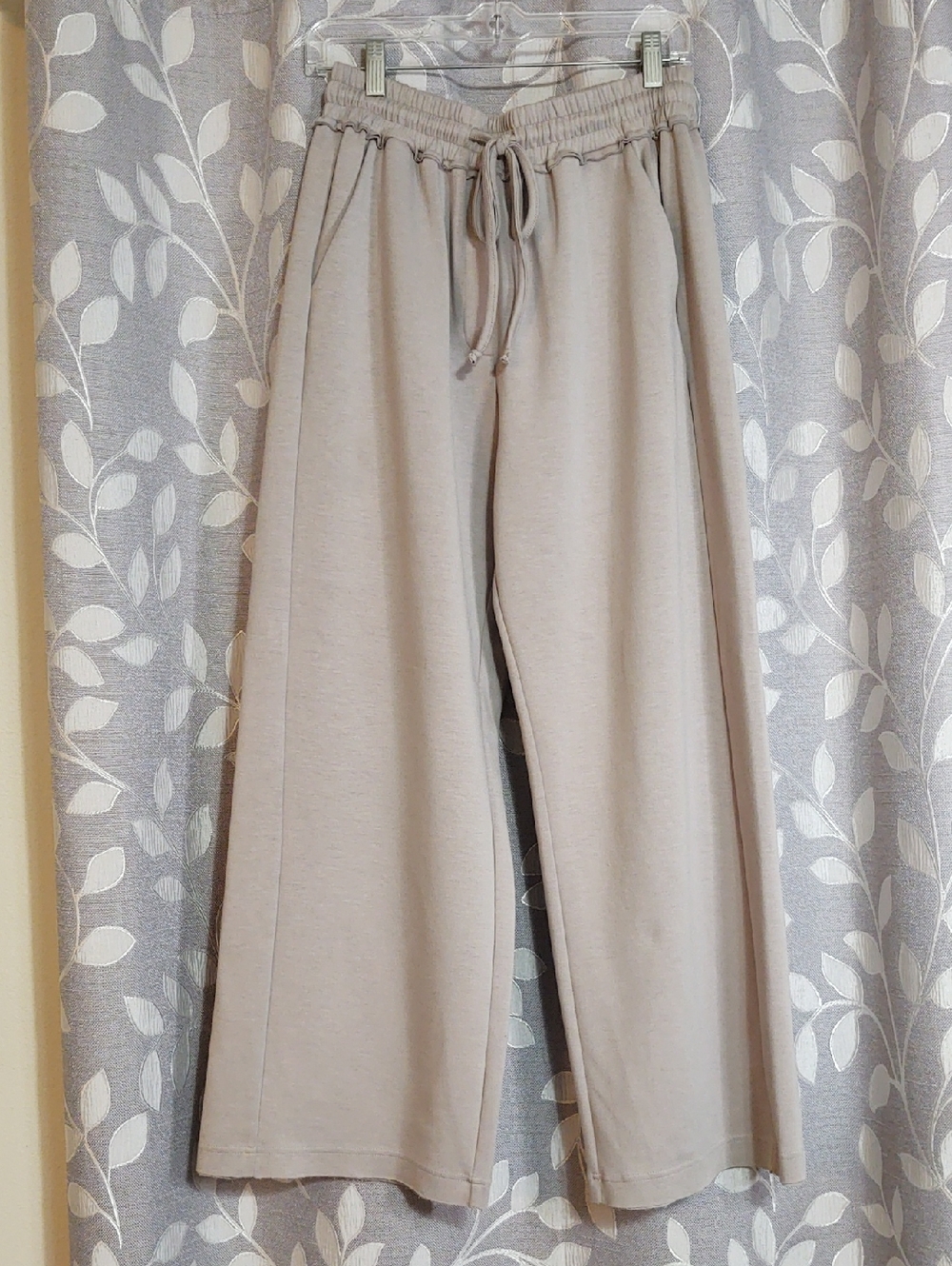 white birch Neutral Light Taupe Elastic Waist Wide-Leg Pants size M